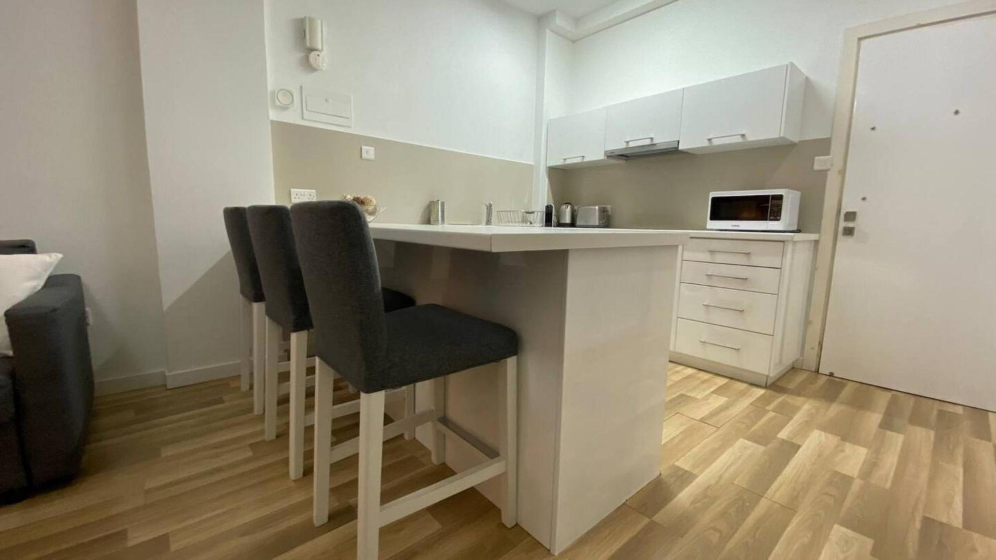 Seabreeze City Center Flats By Trulycyprus ลิมาซอล ภายนอก รูปภาพ