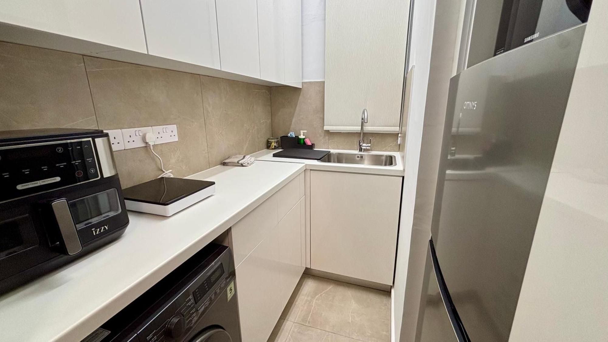 Seabreeze City Center Flats By Trulycyprus ลิมาซอล ภายนอก รูปภาพ